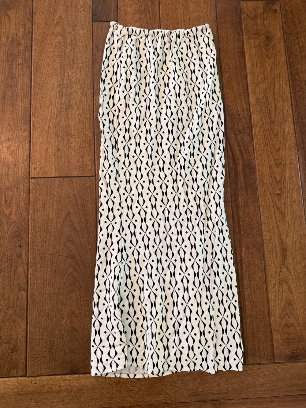 Princess Polly White Maxi Skirt with Black Geometric Print